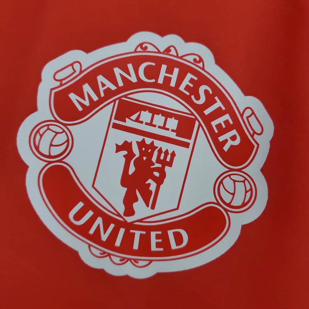 22/23 Manchester United Red Soccer Windrunner Jacket Mens
